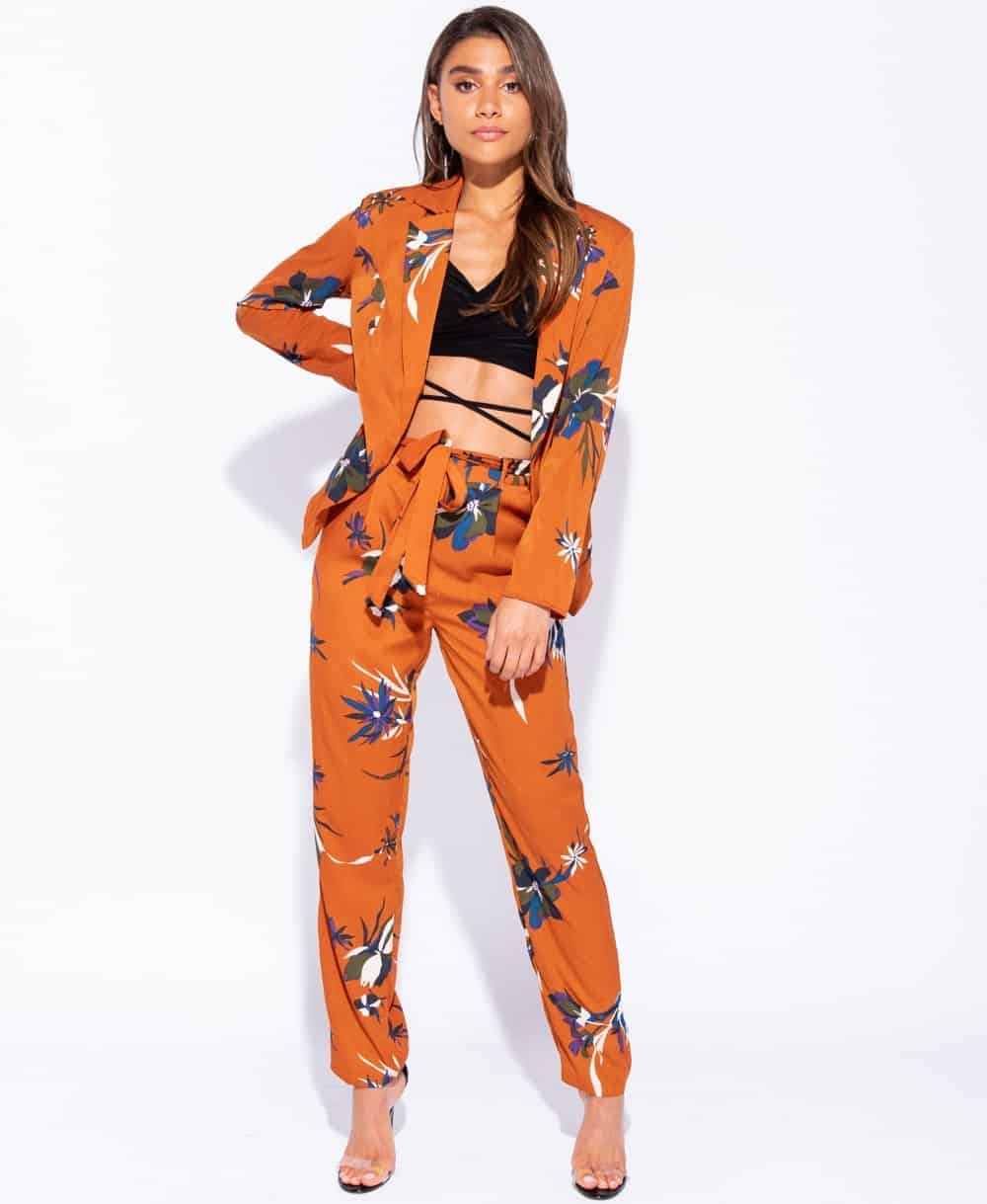 Fall pants trending style: floral tie waist trouser