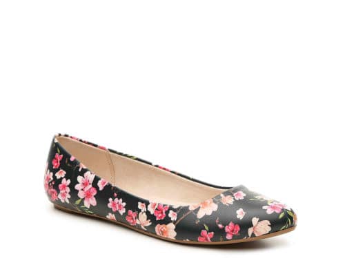 Dark floral flat shoe